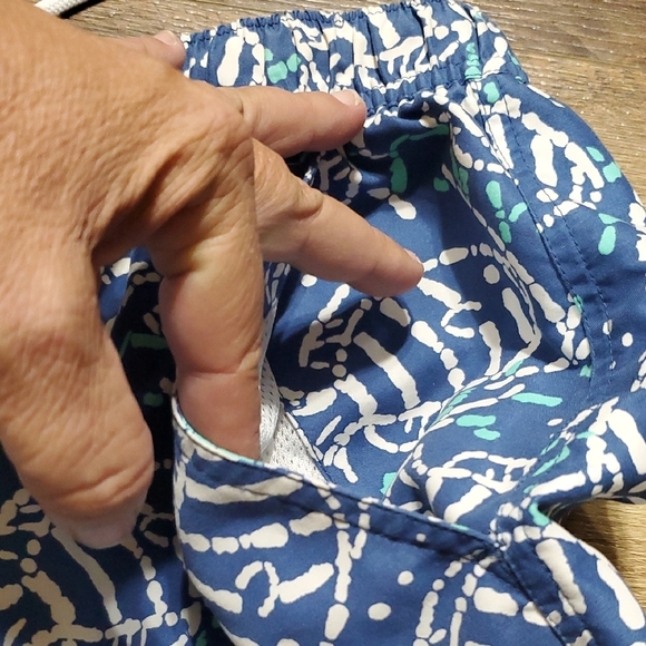 Vineyard Vines Blue and White Fish Pattern Swim Trunks - Picture 6 of 11